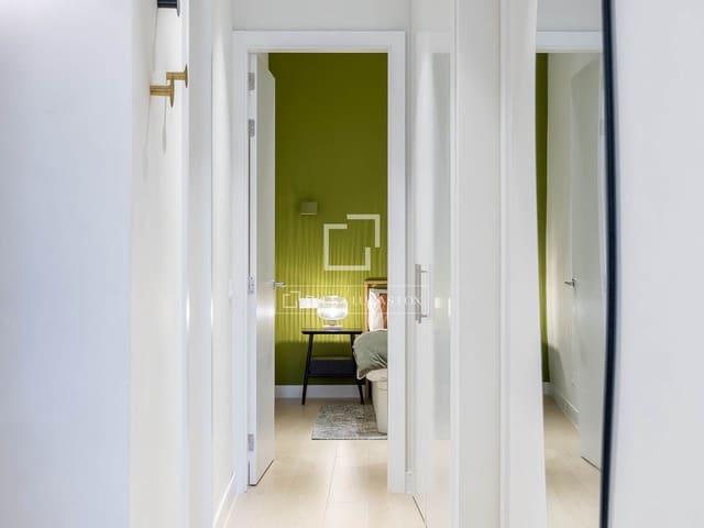 2 soveværelse Lejlighed til leje i Madrid by - € 3.300 (Ref: 9848395)