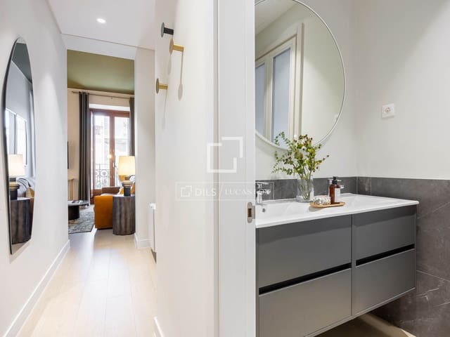 2 soveværelse Lejlighed til leje i Madrid by - € 3.300 (Ref: 9848395)