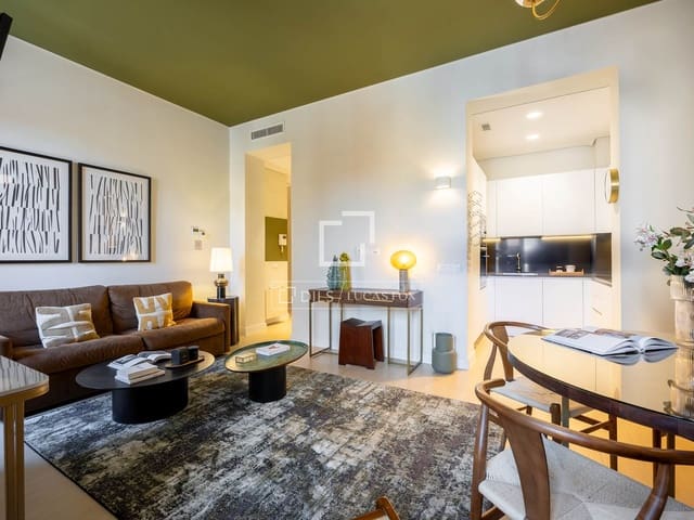 2 soveværelse Lejlighed til leje i Madrid by - € 3.300 (Ref: 9848395)