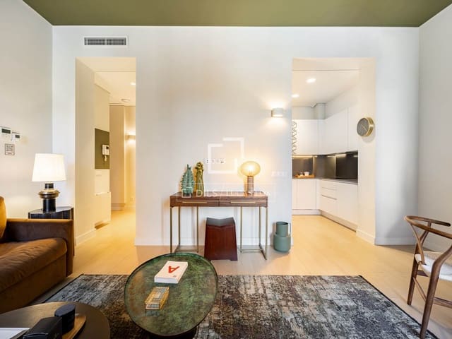 2 soveværelse Lejlighed til leje i Madrid by - € 3.300 (Ref: 9848395)