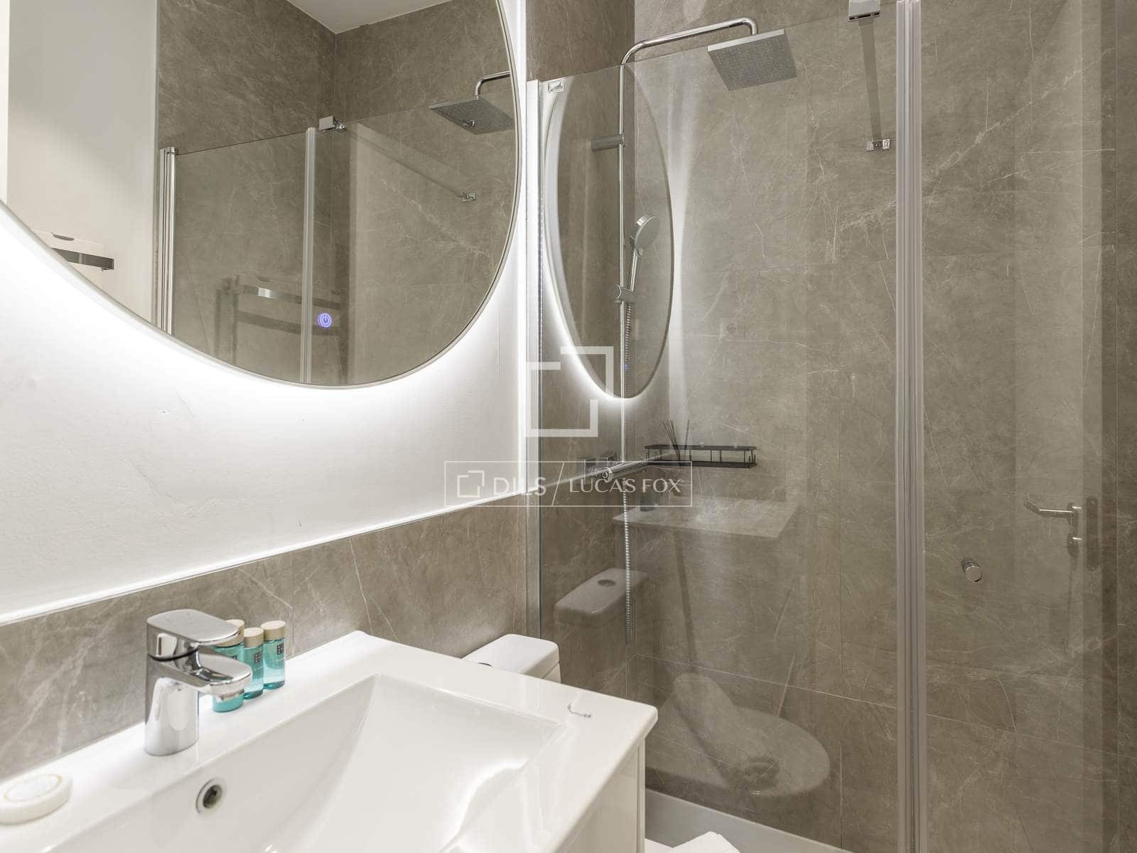 2 sovrum Lägenhet att hyra i Madrid stad - 3 300 € (Ref: 9848395)
