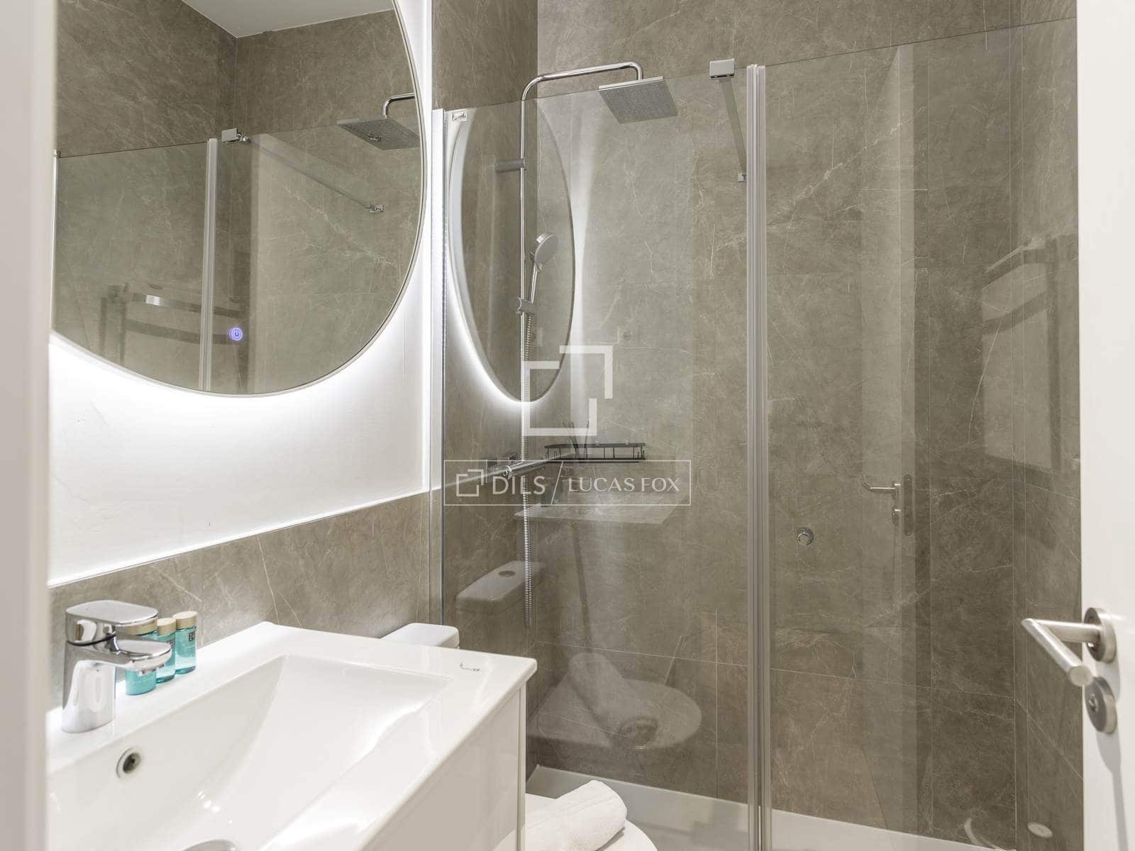2 sovrum Lägenhet att hyra i Madrid stad - 3 300 € (Ref: 9848395)