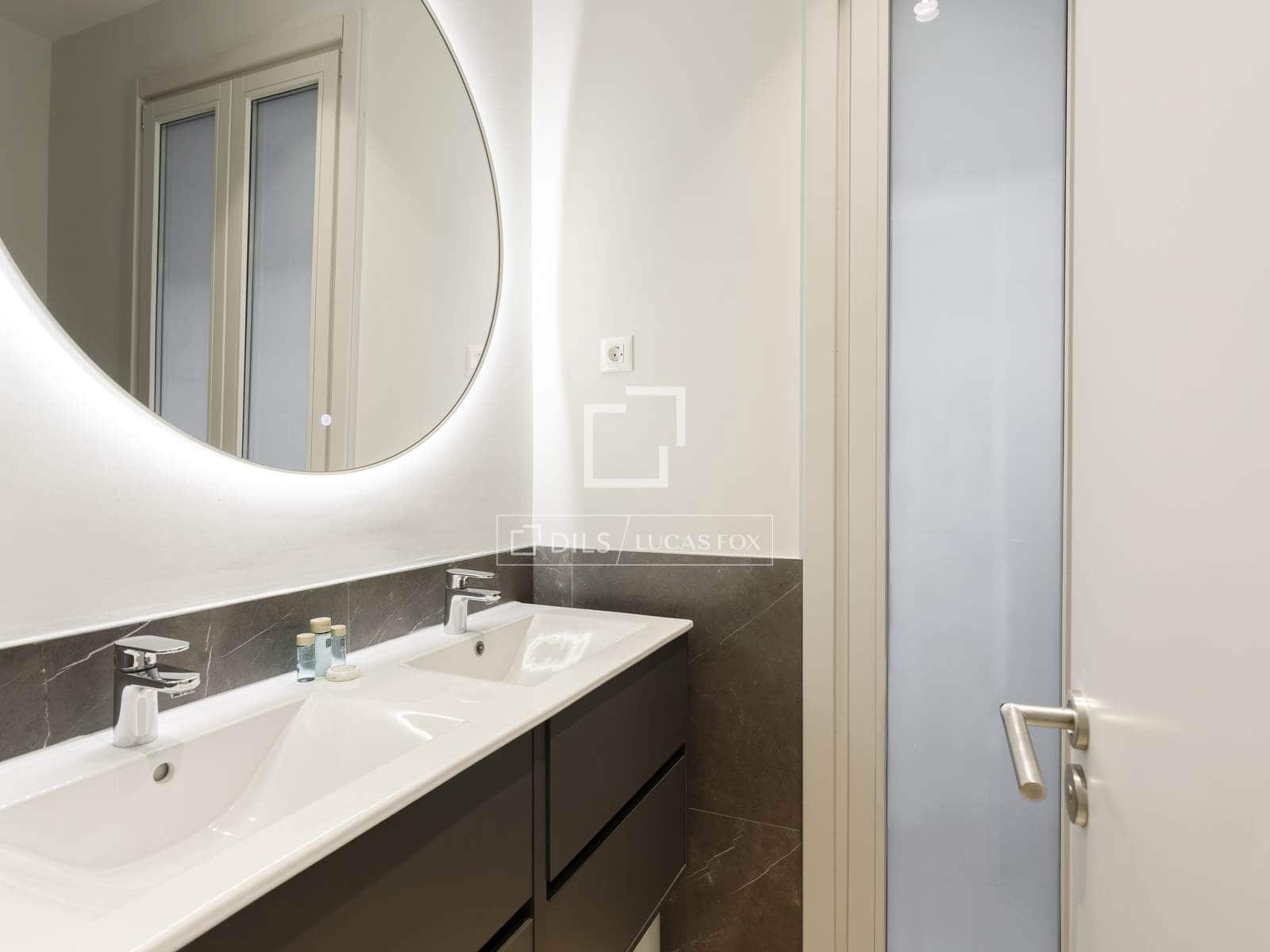 2 sovrum Lägenhet att hyra i Madrid stad - 3 300 € (Ref: 9848395)
