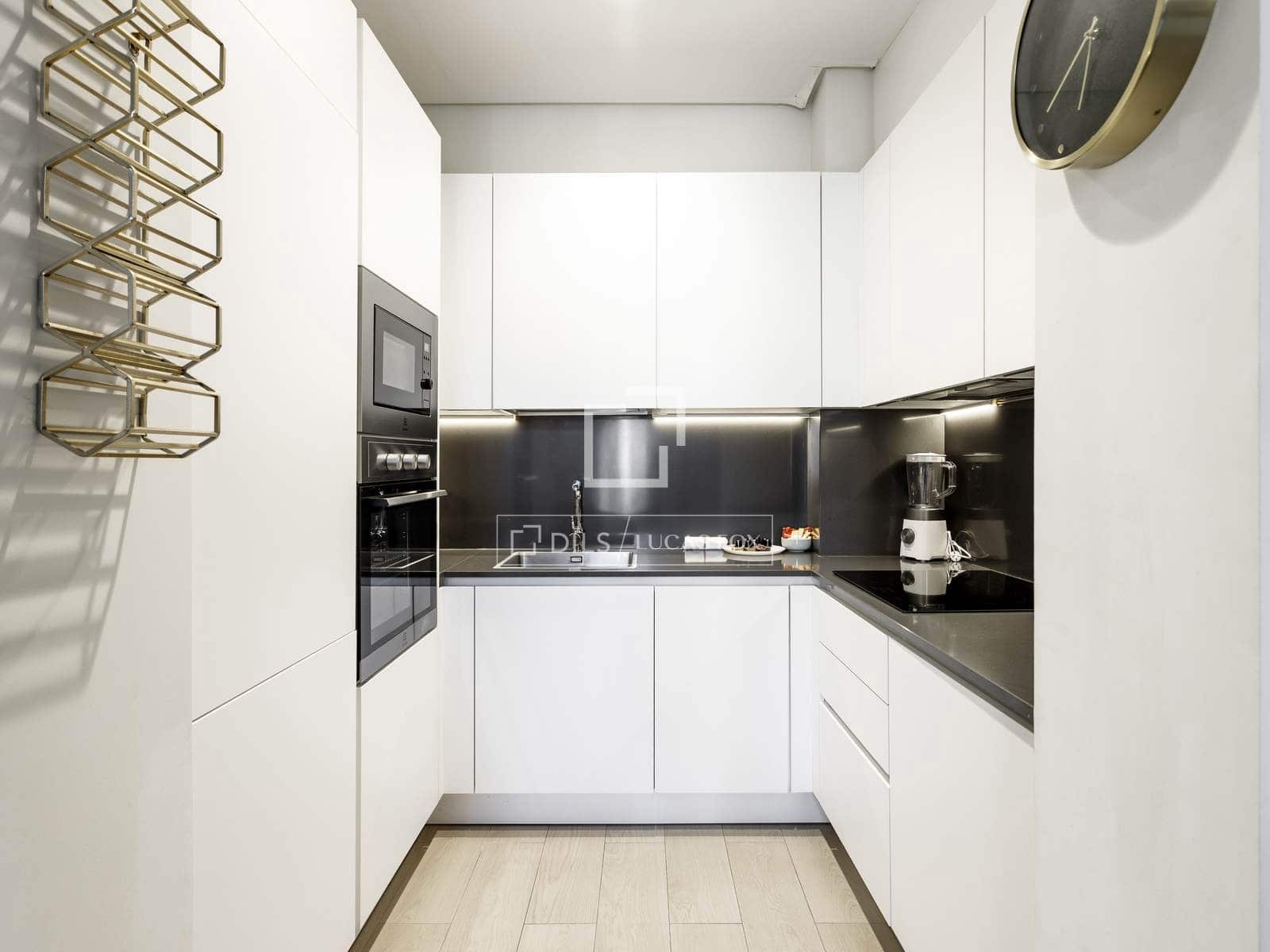 2 sovrum Lägenhet att hyra i Madrid stad - 3 300 € (Ref: 9848395)