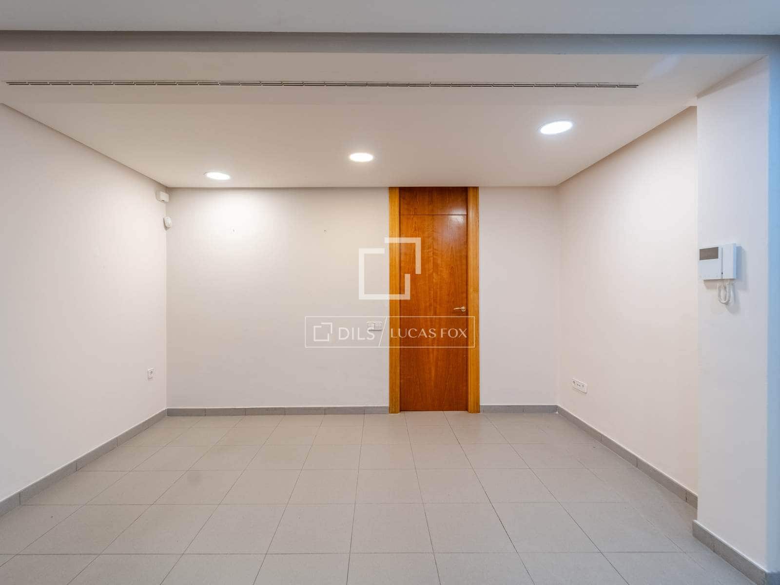 3 bedroom Apartment for rent in Valencia city - € 2,900 (Ref: 9848397)