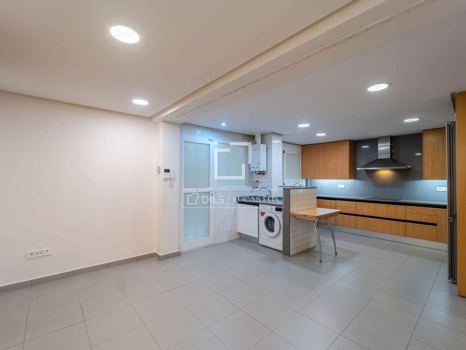 3 bedroom Apartment for rent in Valencia city - € 2,900 (Ref: 9848397)