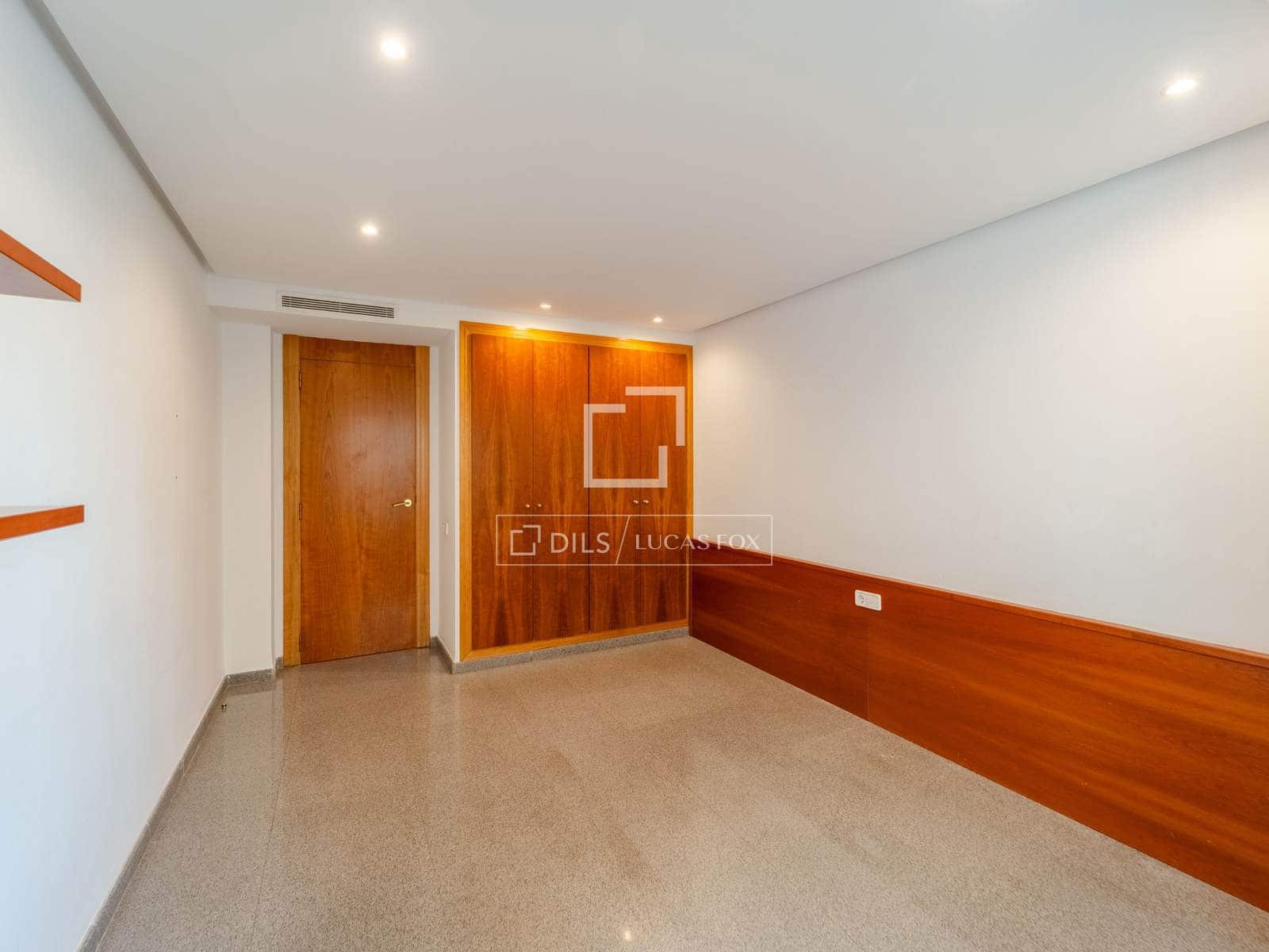 3 bedroom Apartment for rent in Valencia city - € 2,900 (Ref: 9848397)