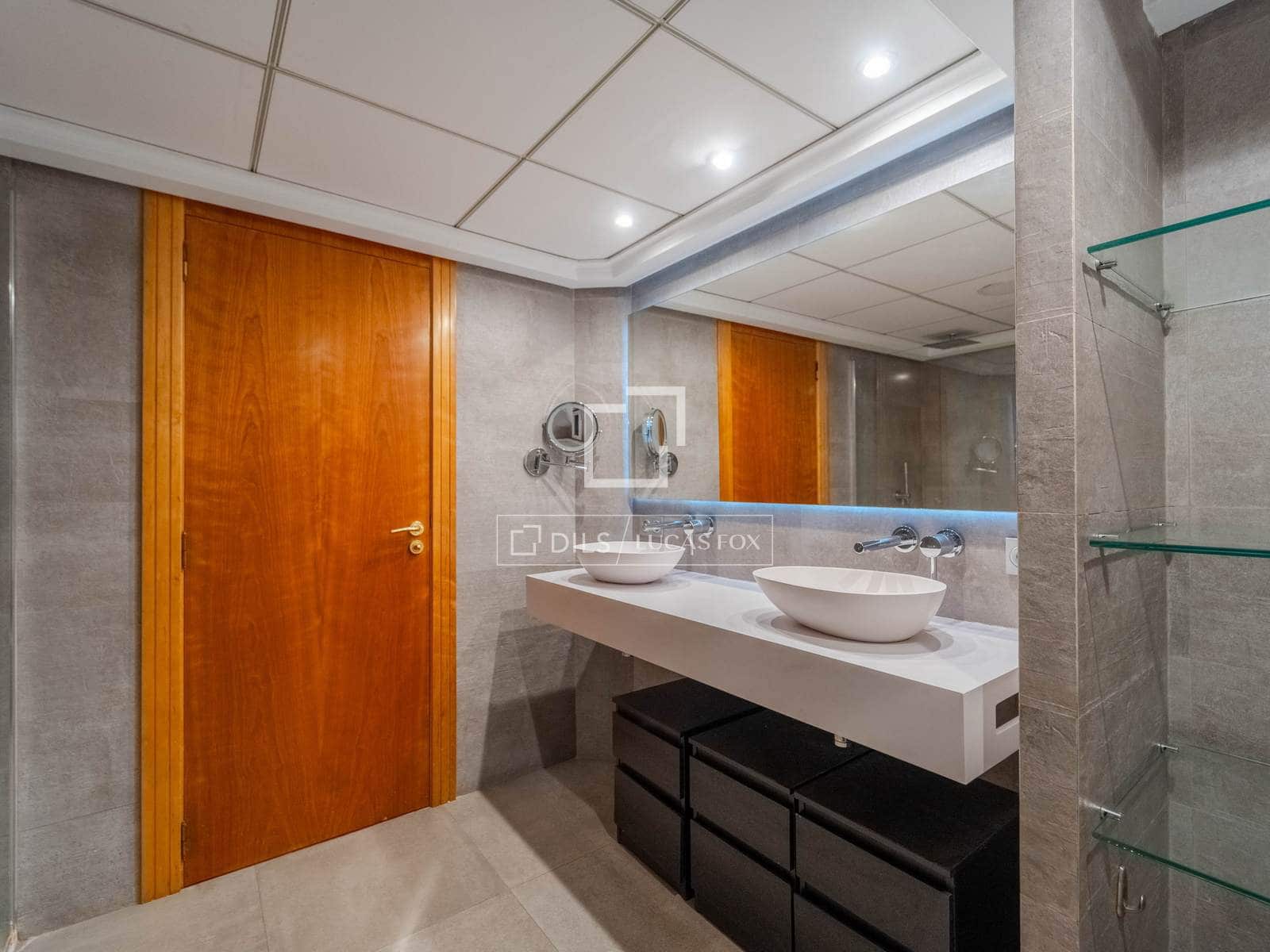 3 bedroom Apartment for rent in Valencia city - € 2,900 (Ref: 9848397)