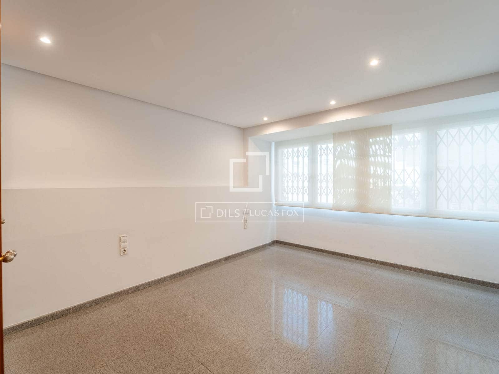 3 bedroom Apartment for rent in Valencia city - € 2,900 (Ref: 9848397)