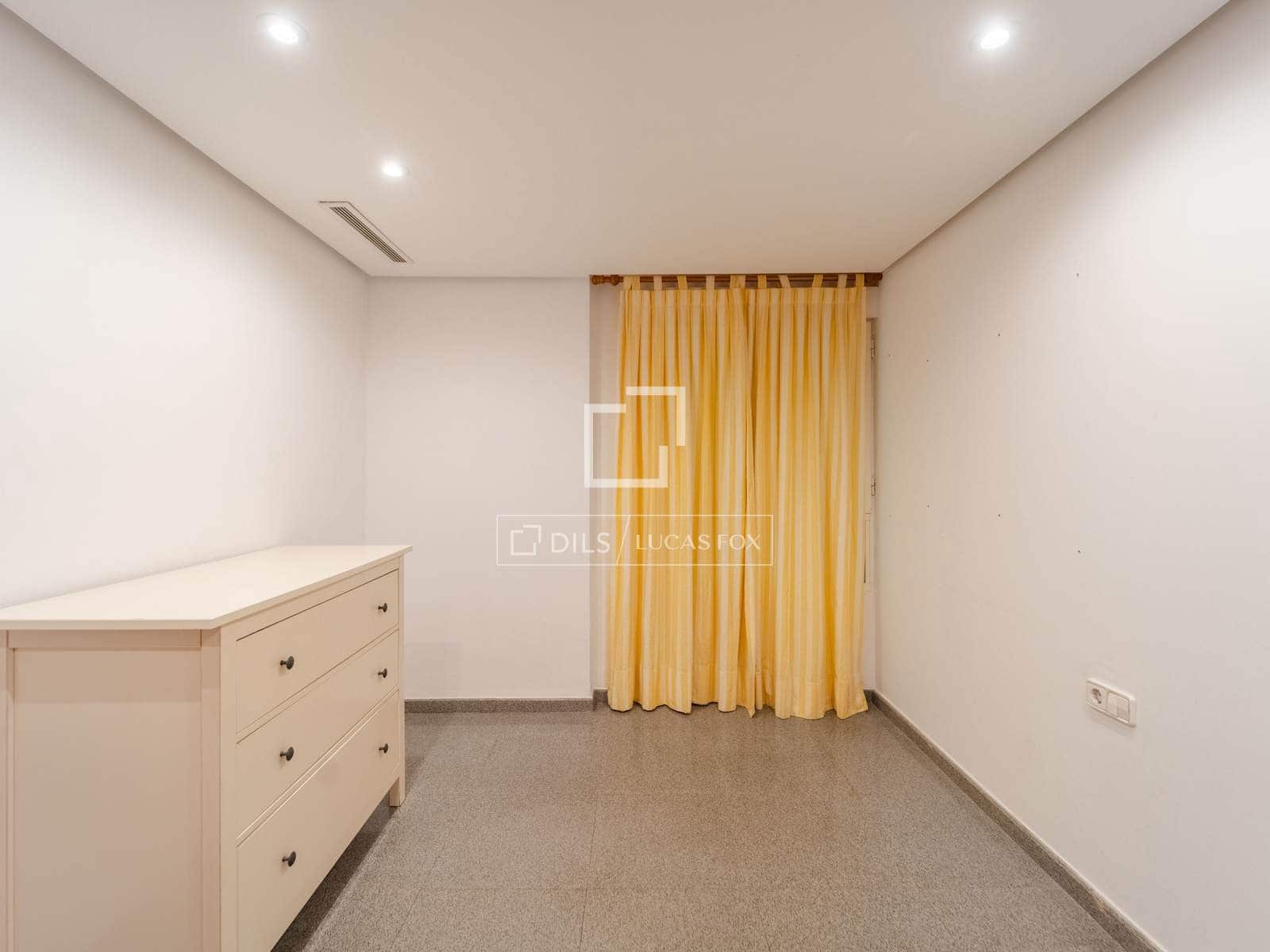 3 bedroom Apartment for rent in Valencia city - € 2,900 (Ref: 9848397)