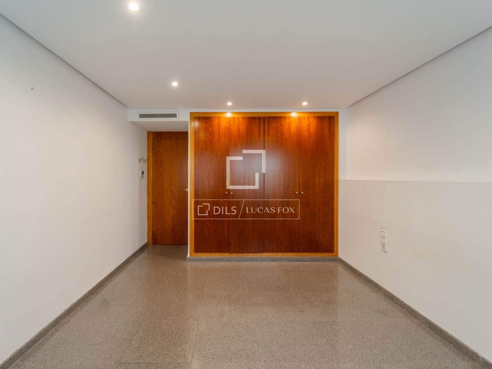 3 bedroom Apartment for rent in Valencia city - € 2,900 (Ref: 9848397)