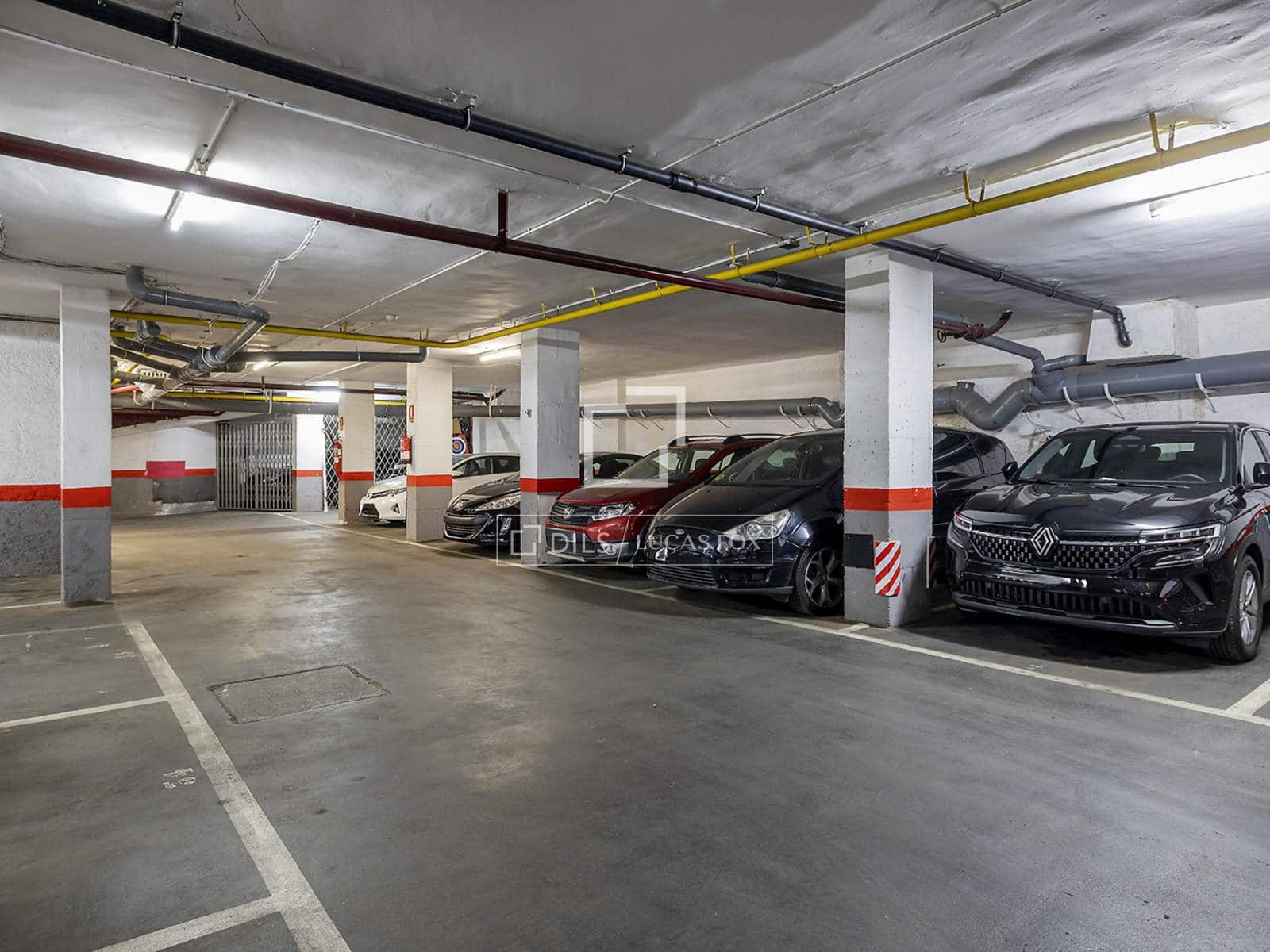 4 Zimmer Apartment zu verkaufen in Barcelona Stadt mit Garage - 580.000 € (Ref: 9848398)