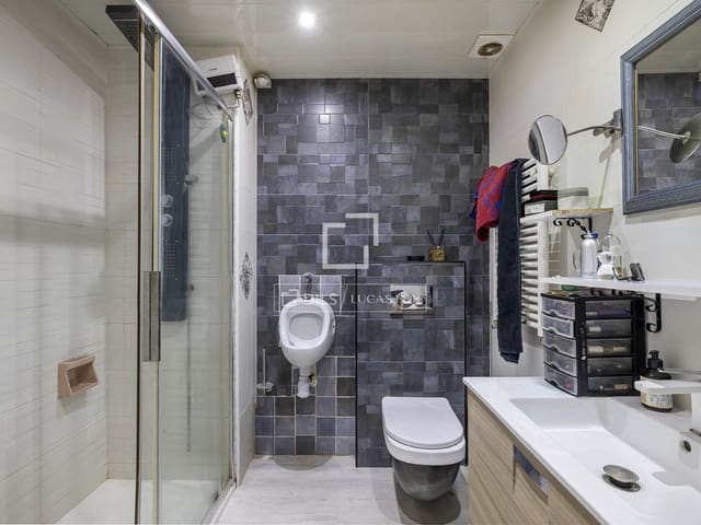 4 Zimmer Apartment zu verkaufen in Barcelona Stadt mit Garage - 580.000 € (Ref: 9848398)