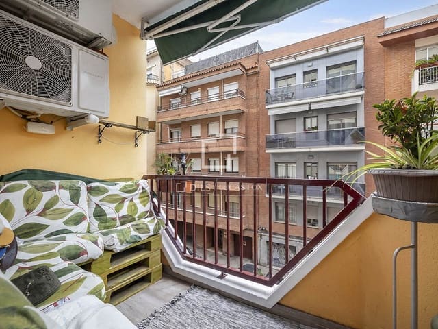 4 Zimmer Apartment zu verkaufen in Barcelona Stadt mit Garage - 580.000 € (Ref: 9848398)