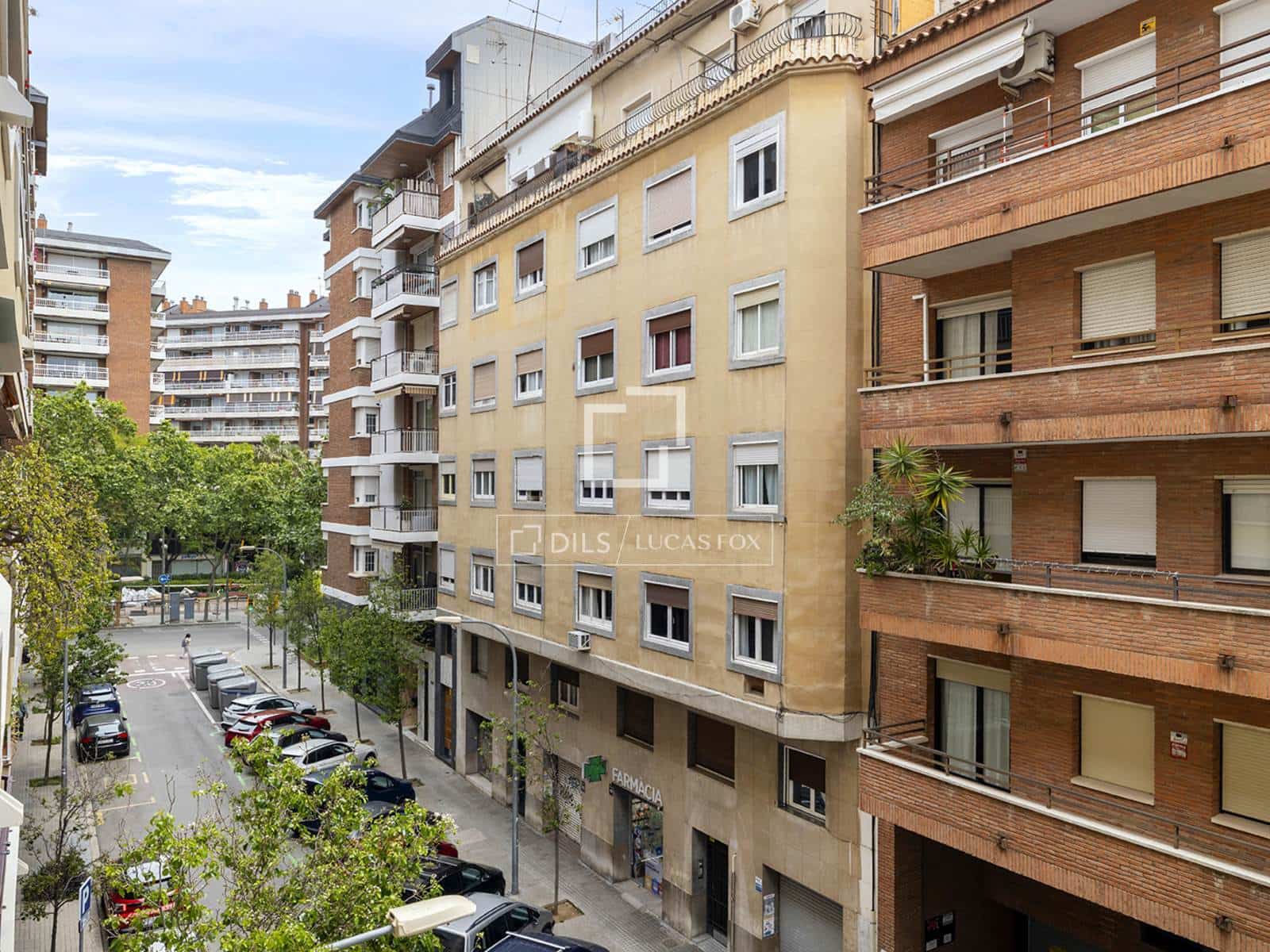 4 Zimmer Apartment zu verkaufen in Barcelona Stadt mit Garage - 580.000 € (Ref: 9848398)