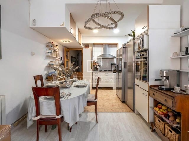 4 Zimmer Apartment zu verkaufen in Barcelona Stadt mit Garage - 580.000 € (Ref: 9848398)