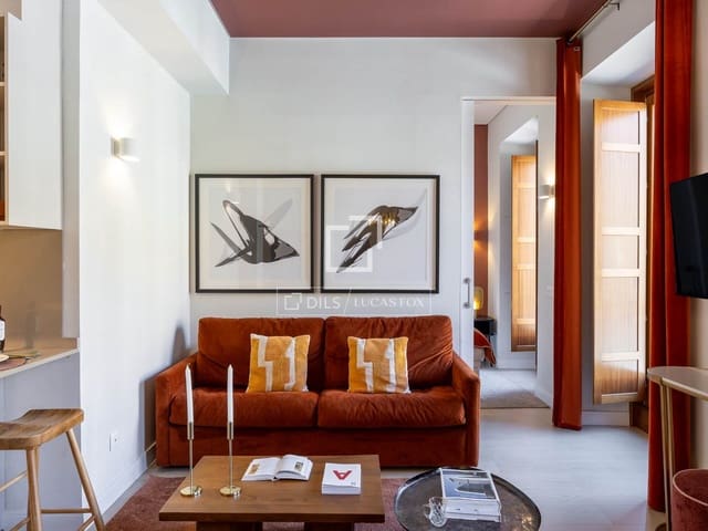 2 soveværelse Lejlighed til leje i Madrid by - € 3.300 (Ref: 9848399)