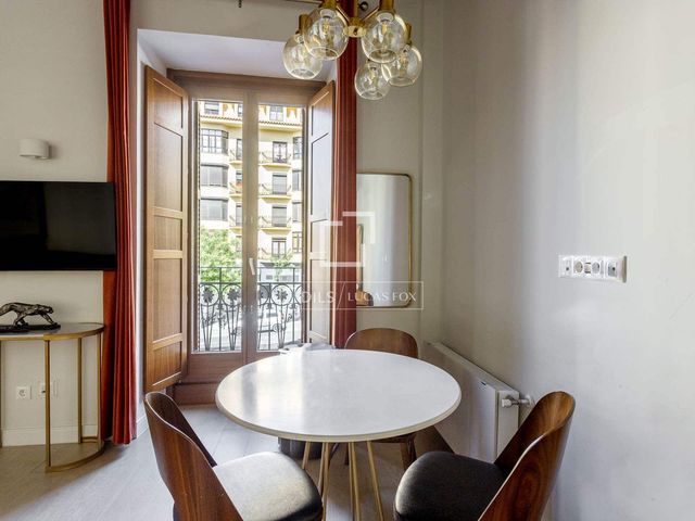 2 sovrum Lägenhet att hyra i Madrid stad - 3 350 € (Ref: 9848399)