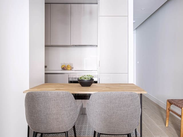 2 slaapkamer Appartement te huur in Trafalgar, Madrid stad - € 3.400 (Ref: 9848400)