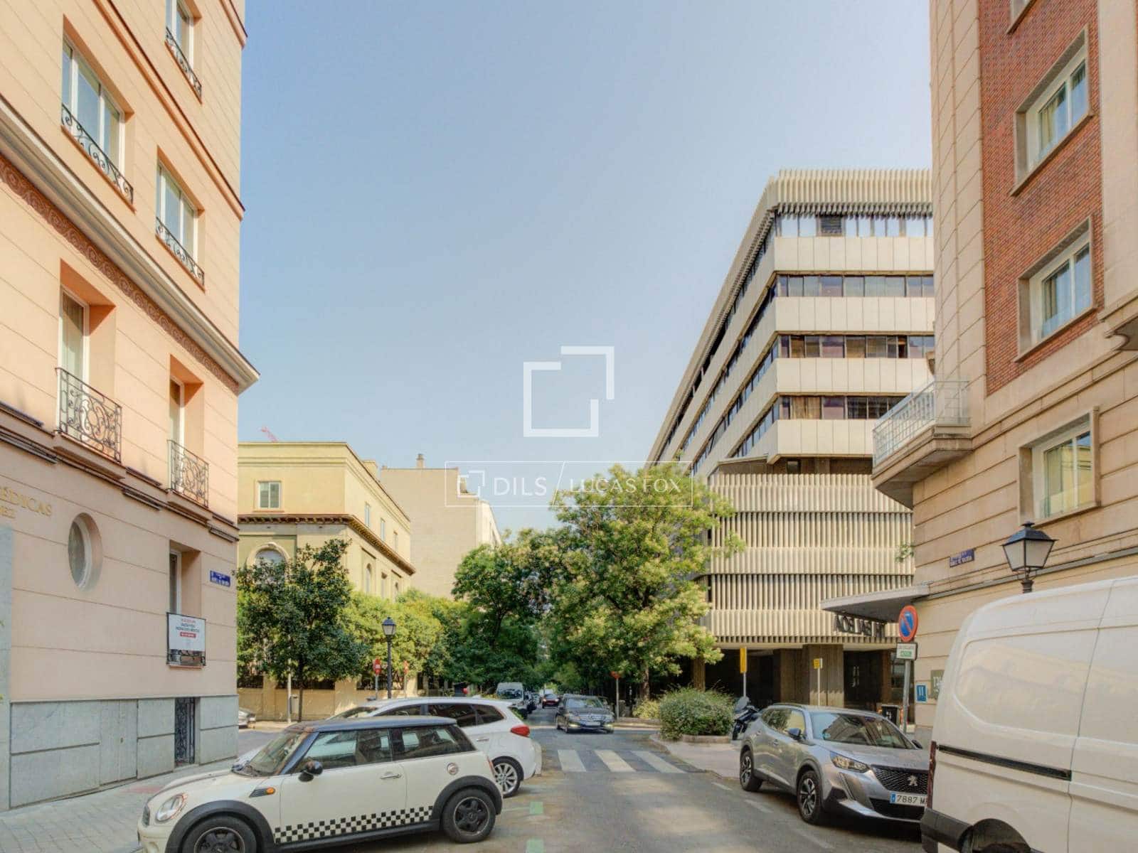 Apartamento para arrendar em Madrid cidade - 1 995 € (Ref: 9848402)