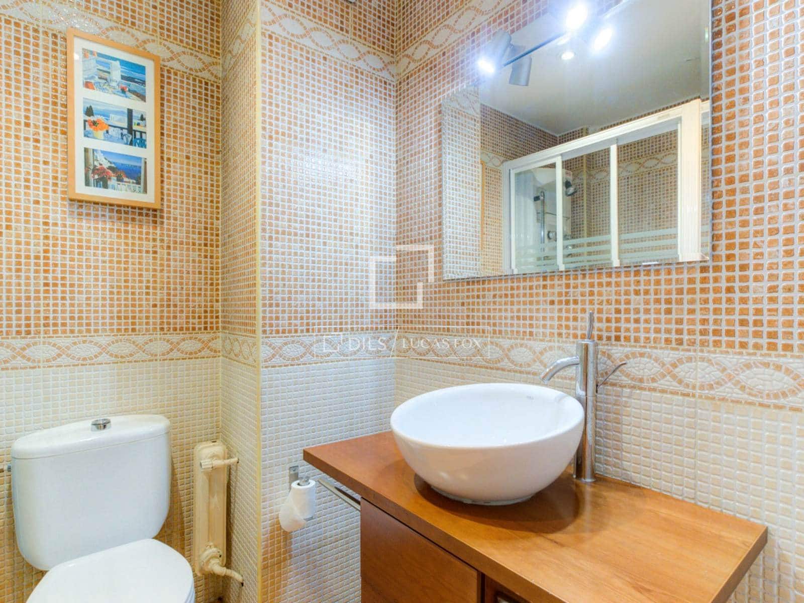 Apartamento para arrendar em Madrid cidade - 1 995 € (Ref: 9848402)
