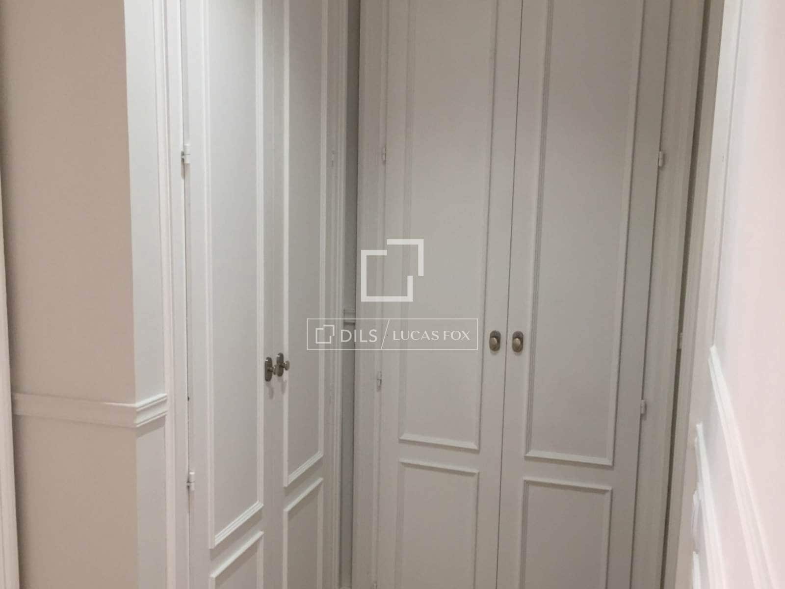 1 quarto Apartamento para arrendar em Madrid cidade - 2 095 € (Ref: 9848403)