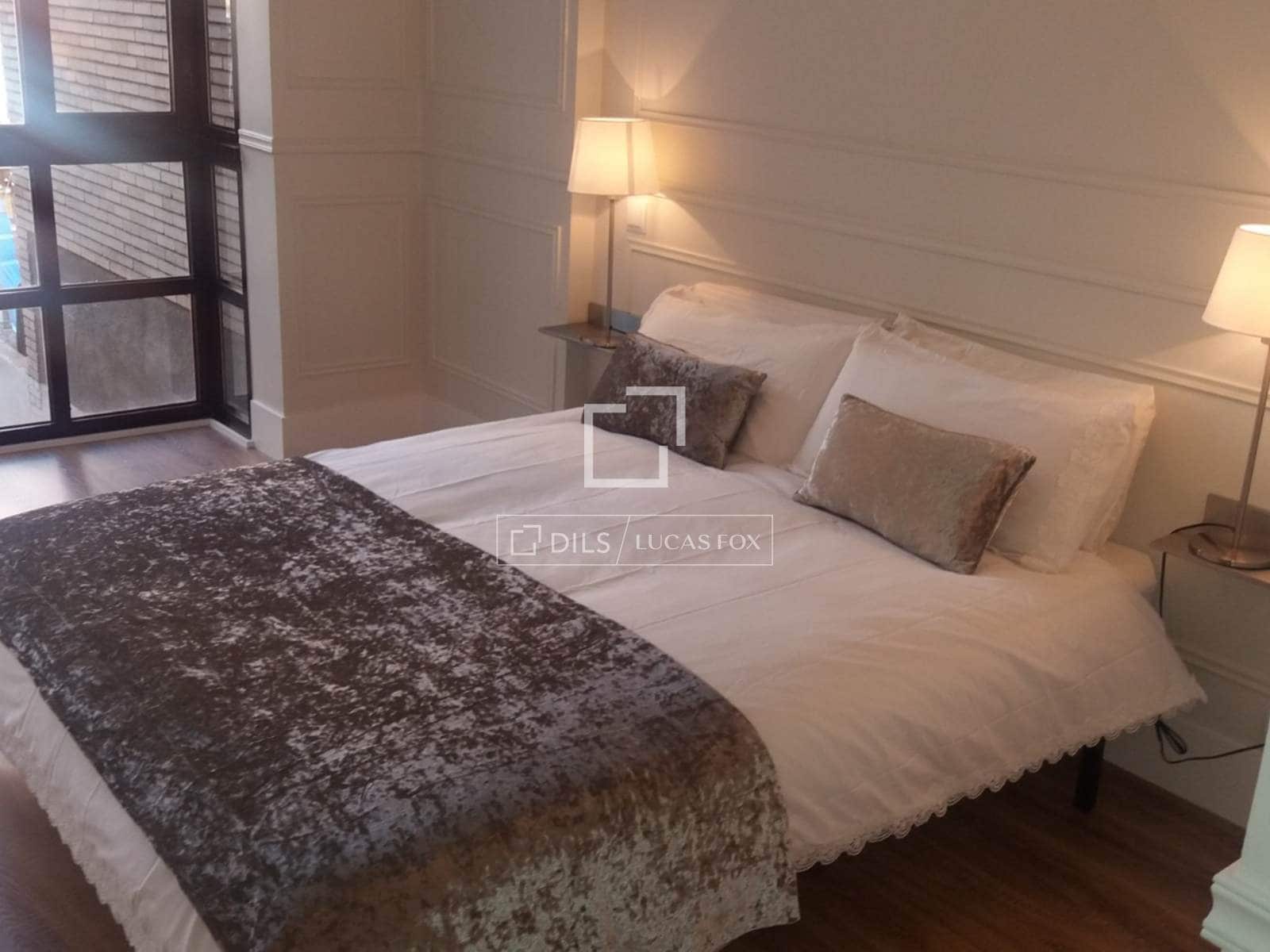 1 quarto Apartamento para arrendar em Madrid cidade - 2 095 € (Ref: 9848403)