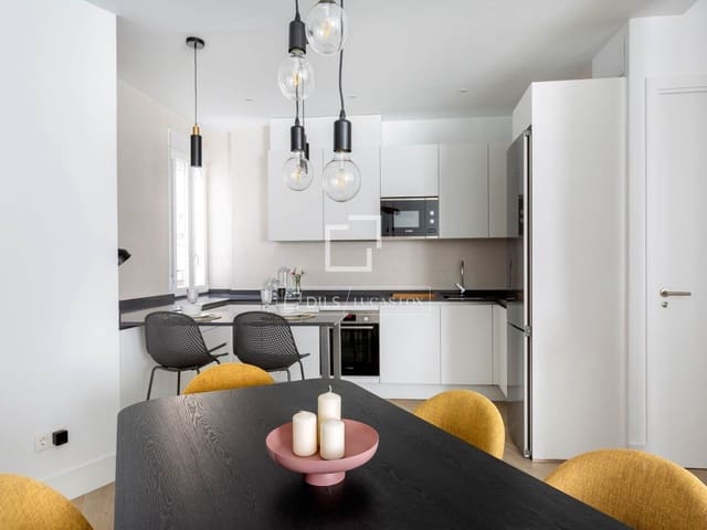 4 soveværelse Lejlighed til leje i Madrid by - € 3.150 (Ref: 9849825)