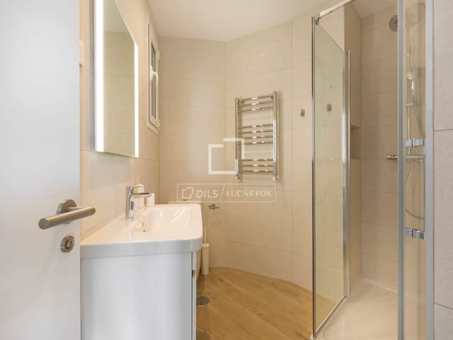 4 soveværelse Lejlighed til leje i Madrid by - € 3.150 (Ref: 9849825)