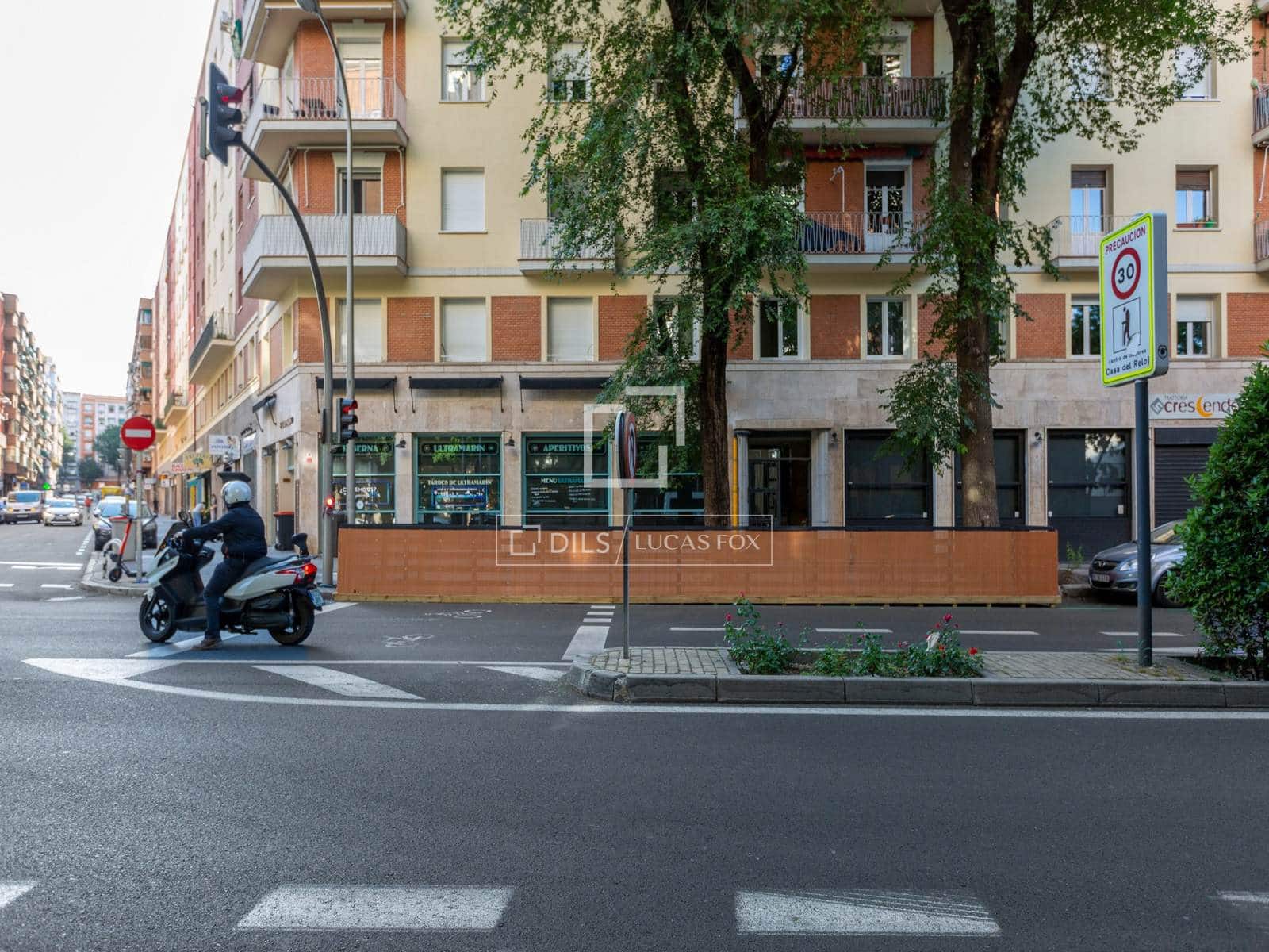 4 soveværelse Lejlighed til leje i Madrid by - € 3.150 (Ref: 9849825)