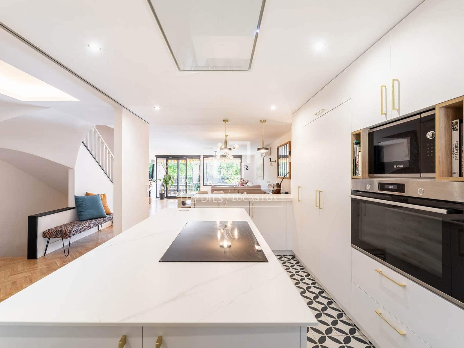 6 bedroom Villa for sale in Majadahonda with pool garage - € 1,150,000 (Ref: 9850053)