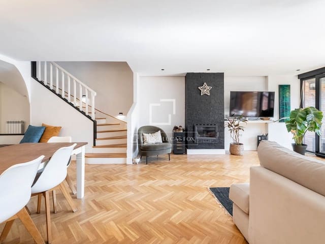 6 soverom Villa til salgs i Majadahonda med svømmebasseng garasje - € 1 150 000 (Ref: 9850053)
