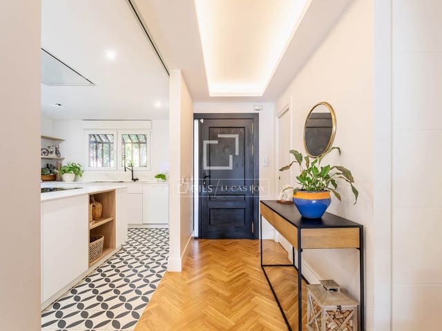 6 soverom Villa til salgs i Majadahonda med svømmebasseng garasje - € 1 150 000 (Ref: 9850053)