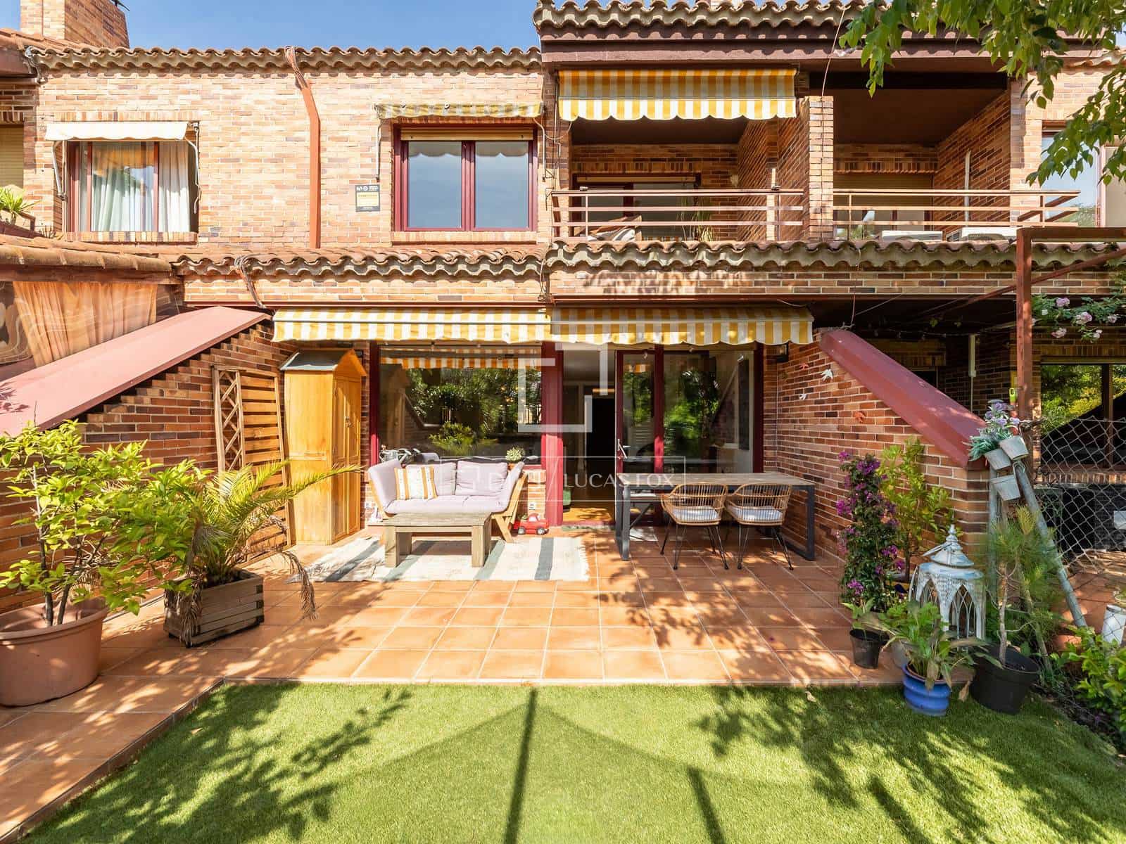 6 bedroom Villa for sale in Majadahonda with pool garage - € 1,150,000 (Ref: 9850053)