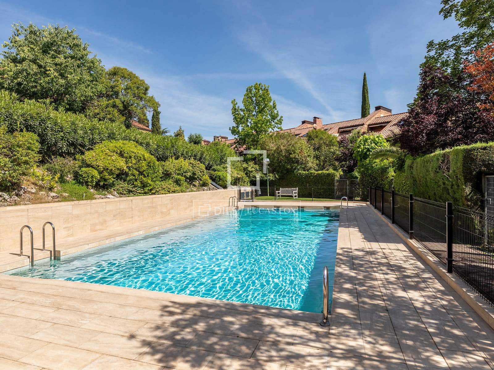 6 bedroom Villa for sale in Majadahonda with pool garage - € 1,150,000 (Ref: 9850053)