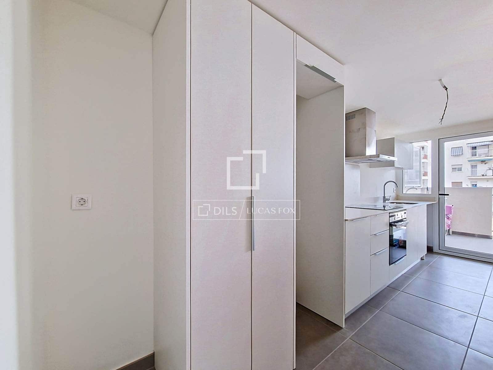 3 bedroom Apartment for sale in Vilanova i la Geltru with pool - € 410,000 (Ref: 9850056)