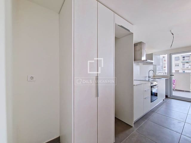 3 bedroom Apartment for sale in Vilanova i la Geltrú with pool - € 410,000 (Ref: 9850056)