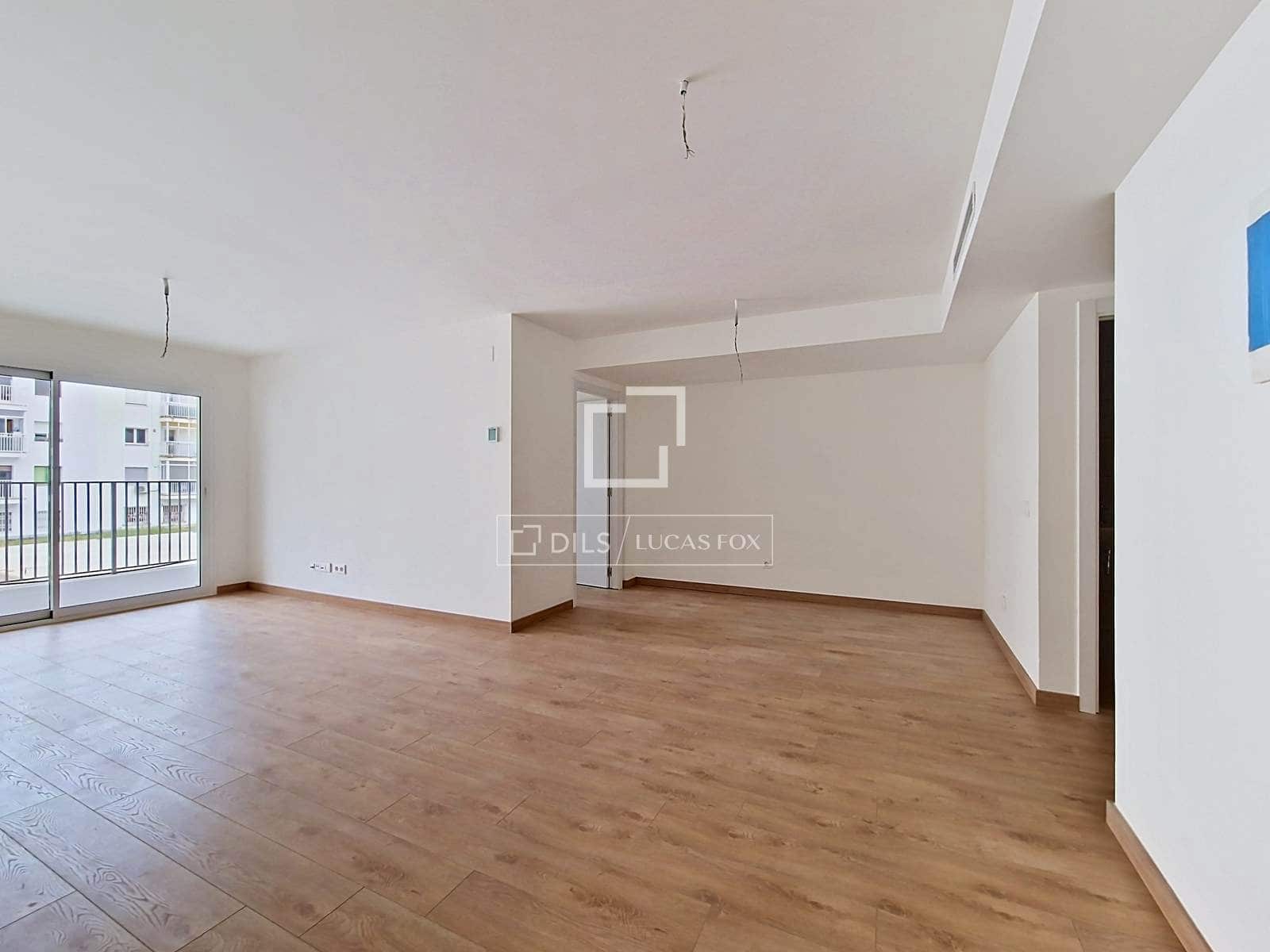 3 bedroom Apartment for sale in Vilanova i la Geltru with pool - € 410,000 (Ref: 9850056)