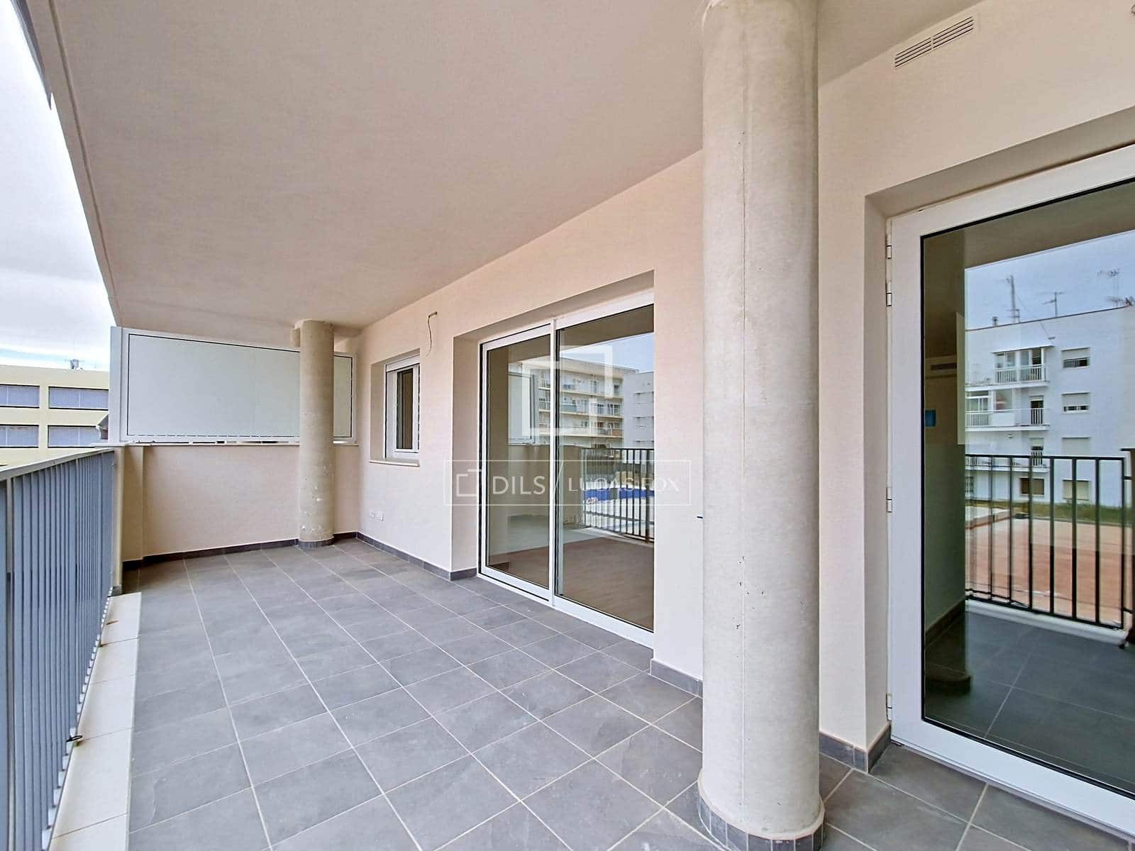 3 bedroom Apartment for sale in Vilanova i la Geltru with pool - € 410,000 (Ref: 9850056)