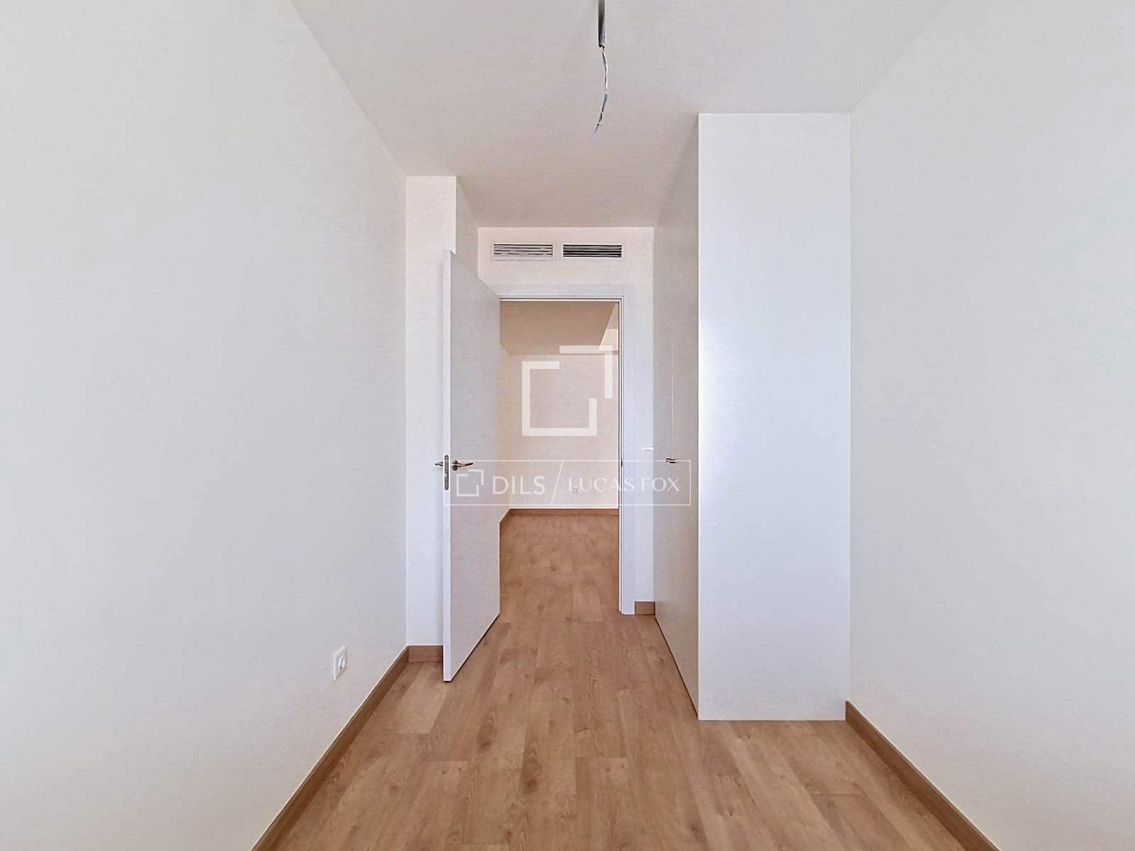 3 bedroom Apartment for sale in Vilanova i la Geltru with pool - € 410,000 (Ref: 9850056)