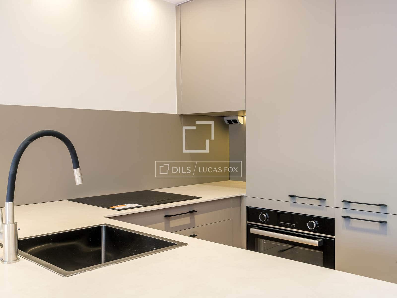 3 soveværelse Lejlighed til salg i Barcelona by med garage - € 950.000 (Ref: 9850059)