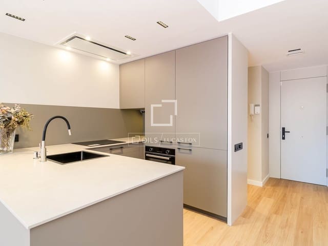 3 soveværelse Lejlighed til salg i Barcelona by med garage - € 950.000 (Ref: 9850059)