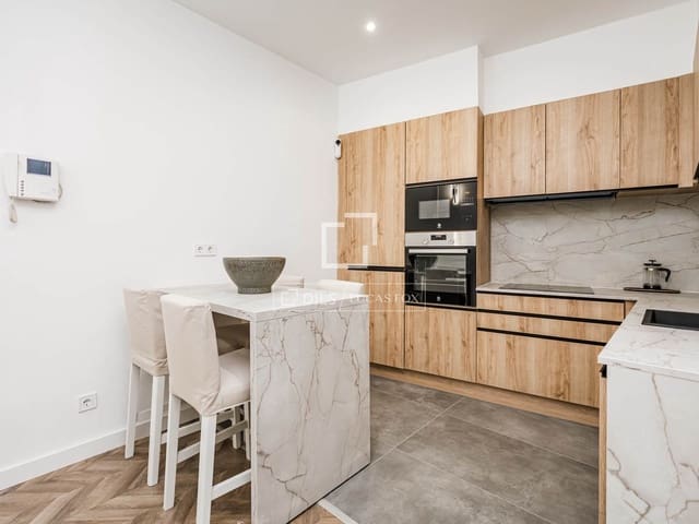 2 soveværelse Lejlighed til salg i Madrid by - € 580.000 (Ref: 9850338)