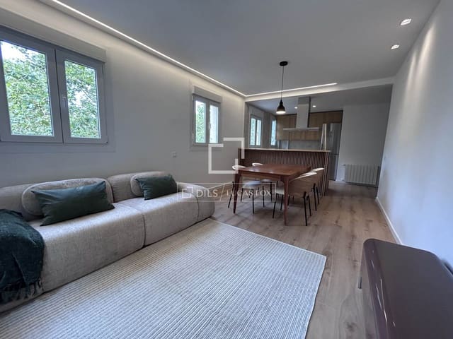 2 bedroom Apartment for sale in Barcelona city - € 590,000 (Ref: 9850457)