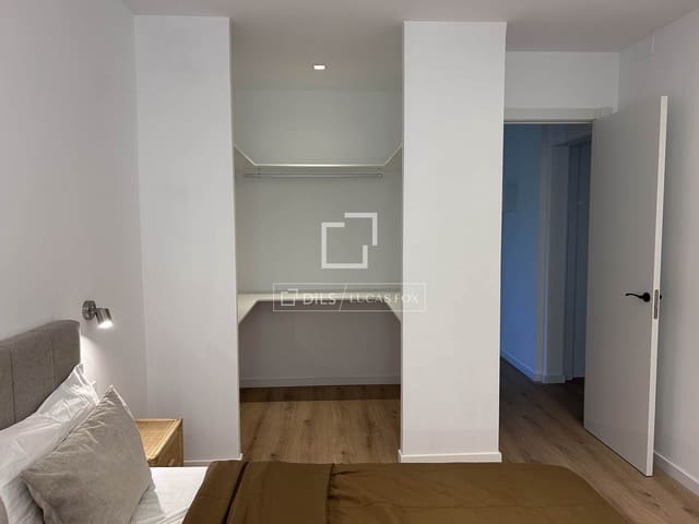 2 bedroom Apartment for sale in Barcelona city - € 590,000 (Ref: 9850457)