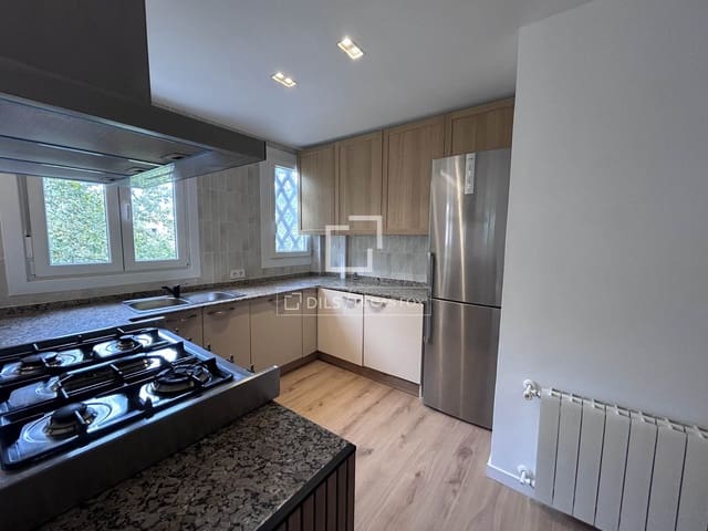 2 bedroom Apartment for sale in Barcelona city - € 590,000 (Ref: 9850457)