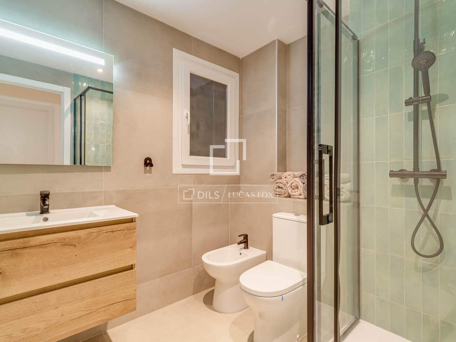 2 soveværelse Lejlighed til salg i Barcelona by - € 495.000 (Ref: 9850457)