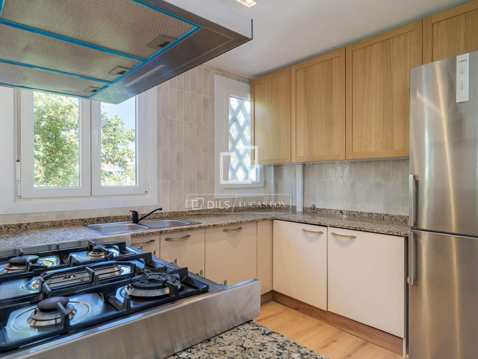 2 soveværelse Lejlighed til salg i Barcelona by - € 495.000 (Ref: 9850457)