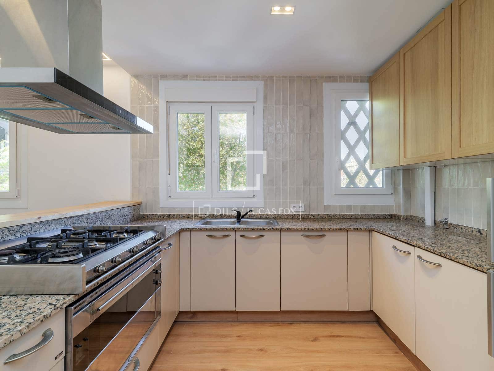 2 soveværelse Lejlighed til salg i Barcelona by - € 495.000 (Ref: 9850457)