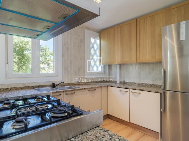 2 bedroom Apartment for sale in Barcelona city - € 549,000 (Ref: 9850457)